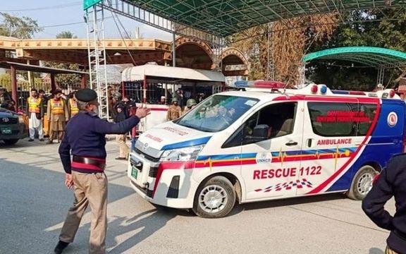 در دو حمله انتحاری در خیبر پختونخوا دستکم ۸ پولیس کشته و ۵۷ نفر زخمی شدند