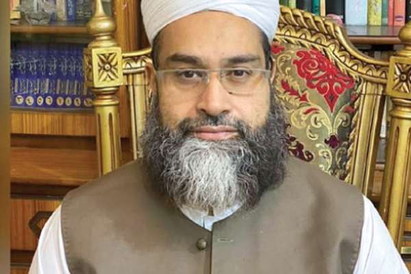 د پاکستان علماوو شورا رییس افغان طالبانو ته: تاسې زموږ شاګردان یئ، موږ ستاسې شاګردان نه یو