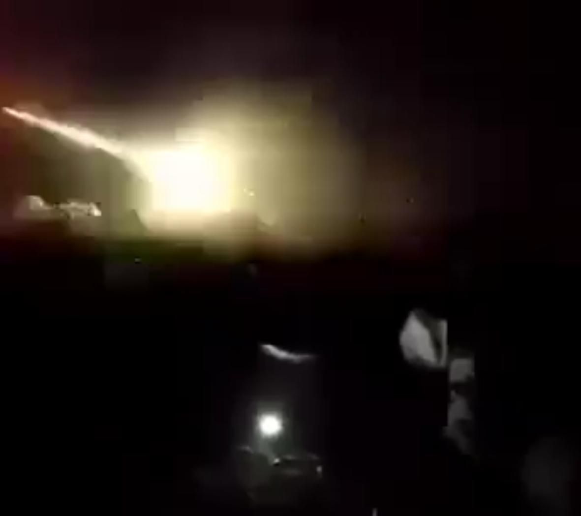 سرچینې: هلمند، پکتیا، پکتیکا، ننګرهار او کونړ ته څېرمه د فرضي کرښې اوږدو کې جګړه روانه ده