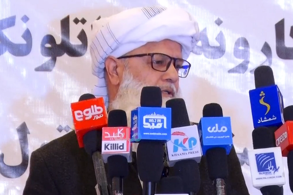 نور الحق انور: د «خیالي استادانو او خیالي مکتبونو» وخت تېر شوی