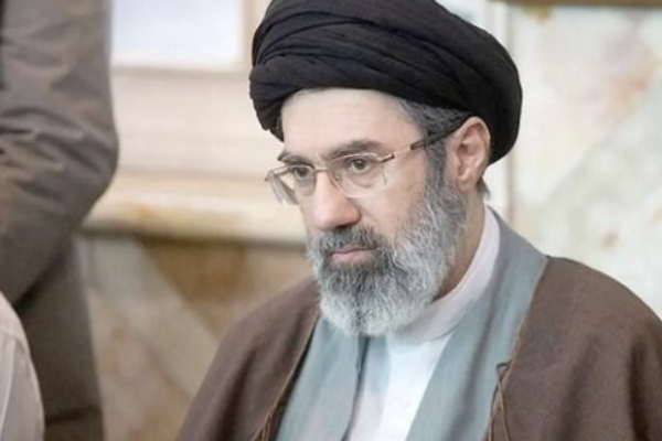 إيران إنترناشيونال: اختيار مجتبى خامنئي مرشّحاً لخلافة المرشد تحت ضغط الحرس الثوري