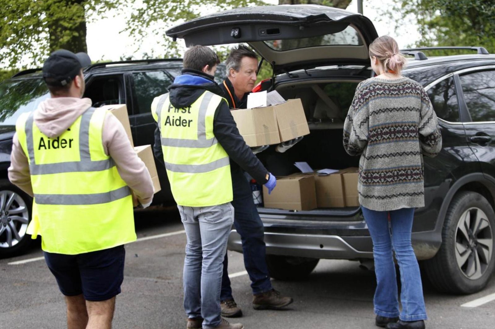 دیوید کمرون در گذشته هم در کارهای خیریه مشارکت کرده است