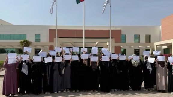  په عمان کې د افغان نجونو زده کوونکو د سکالرشیپونو تمویل غځول شوی