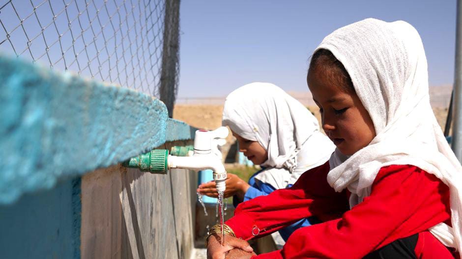 سازمان ملل: از هر ١٠ خانواده، ٨ خانواده در افغانستان به آب پاک دسترسی ندارند