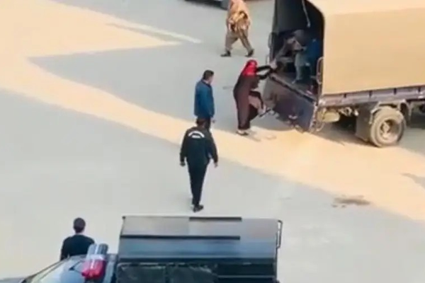 جرمني ټولنو په پاکستان کې له زنداني افغان کډوالو سره د مرستې غوښتنه وکړه