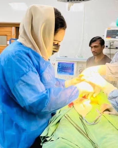 مردی در پاکستان به‌روی یک پزشک زن تیزاب پاشید