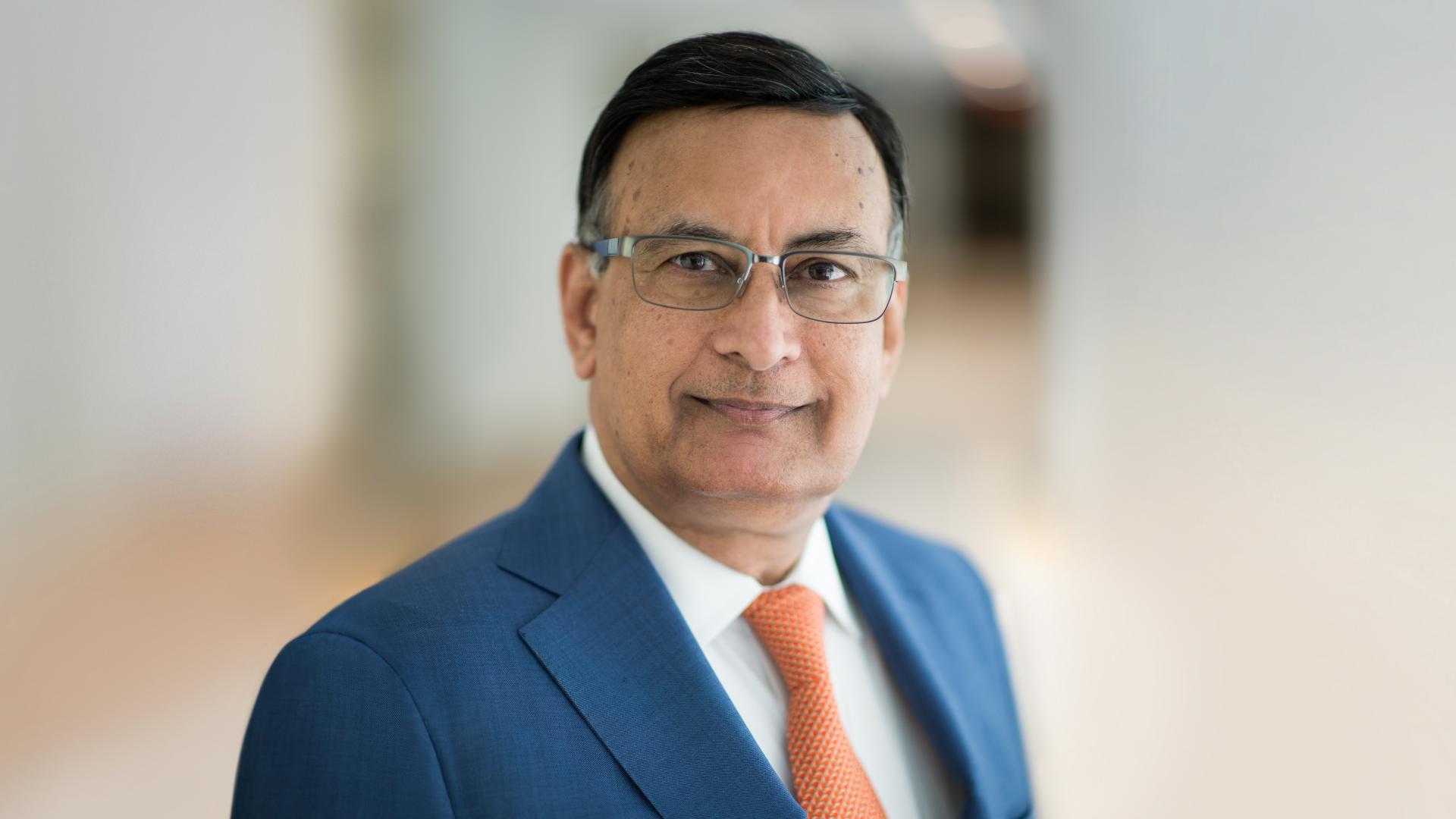 حقاني: له متقي سره د هندي چارواکو لیدنه پاکستاني پلان جوړونکو ته د عبرت درس دی