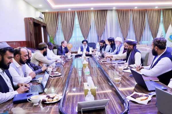 کاردار سفارت بریتانیا با وزیر صحت عامه طالبان گفتوگو کرد