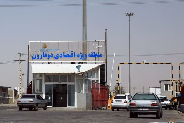 ایراني پلاوي طالبانو ته په اسلام کلا کې د ازادې تجارتي سیمې جوړولو وړاندیز کړی