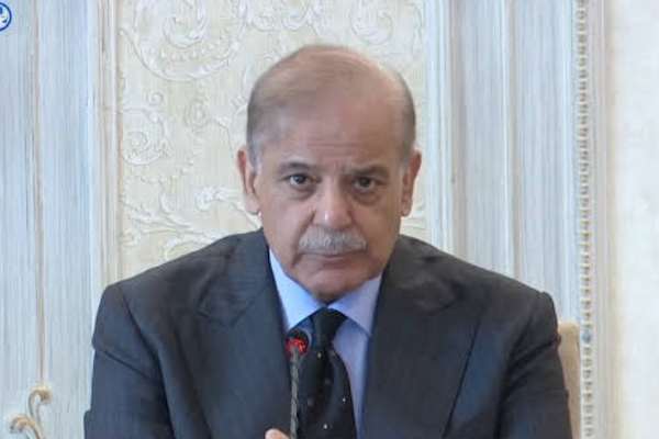 شهباز شریف: «د افغانستان له خاورې په پاکستان کې ترهګري روانه ده»
