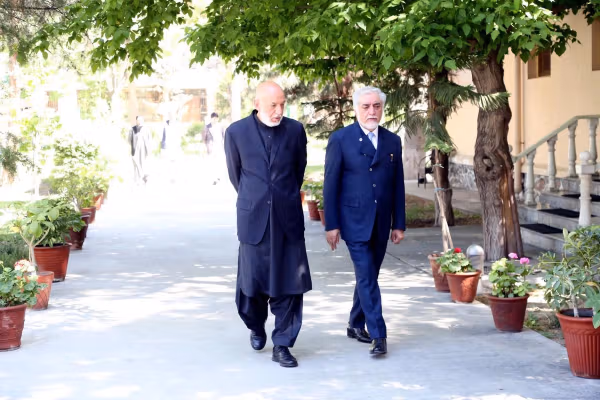 طالبان کرزی و عبدالله را به مناسبتهای ملی دعوت نمیکند