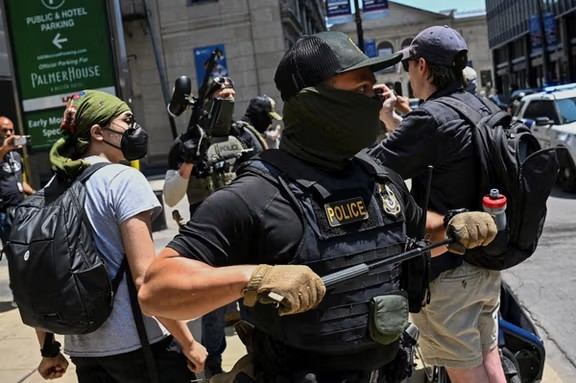 د امریکا یوې محکمې د یوه نیول شوي ایراني کډوال د خوشې کولو امر کړی