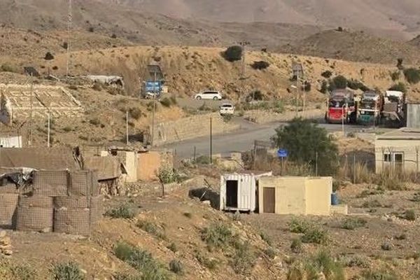 طالبان از بازگشایی گذرگاههای مرزی غلامخان و خرلاچی خبر داد