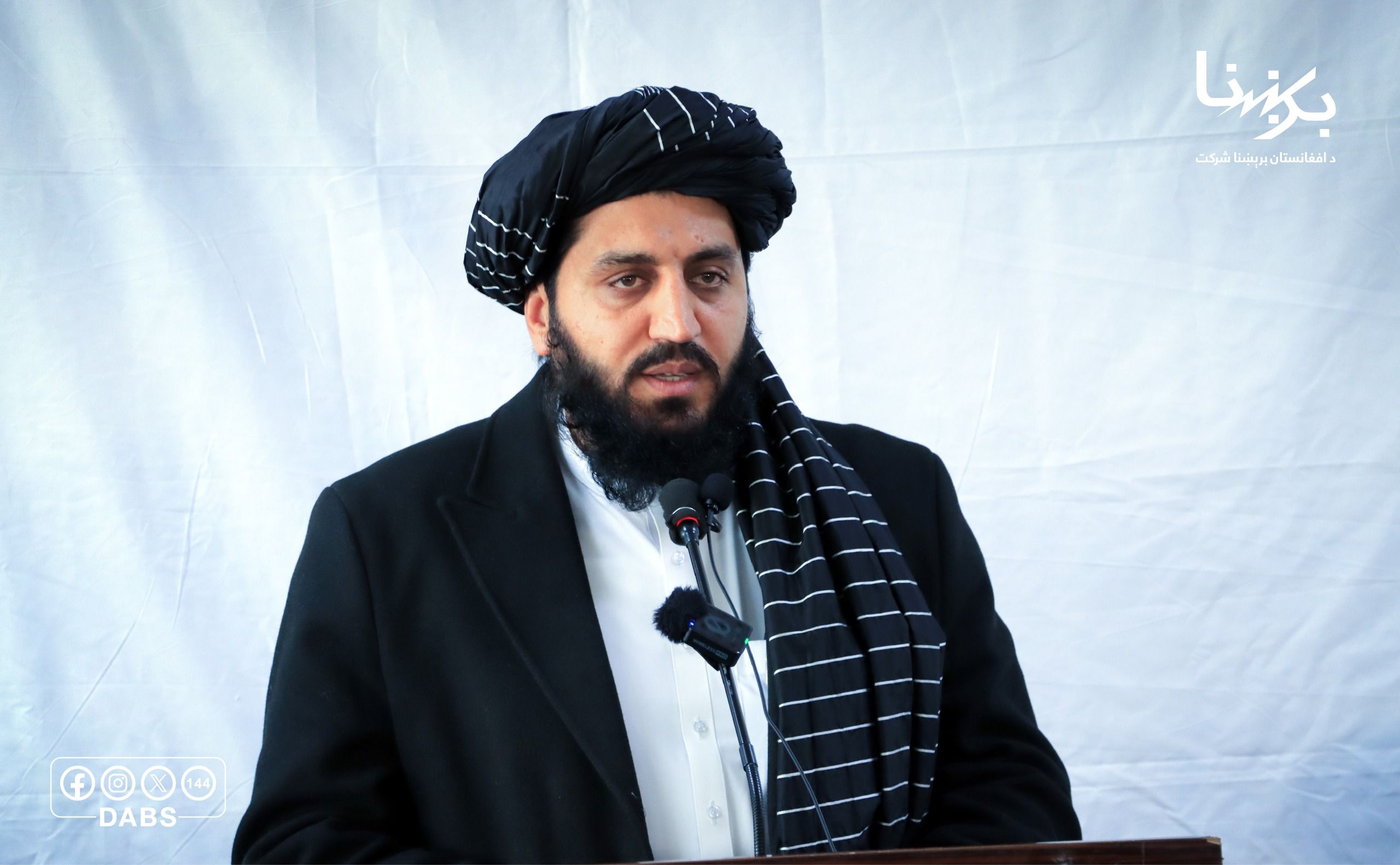 سرچینې: ملاهبت الله د برېښنا پخوانی رییس عبدالباري عمر د فساد له امله ګوښه کړی