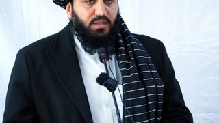 سرچینې: ملاهبت الله د برېښنا پخوانی رییس عبدالباري عمر د فساد له امله ګوښه کړی