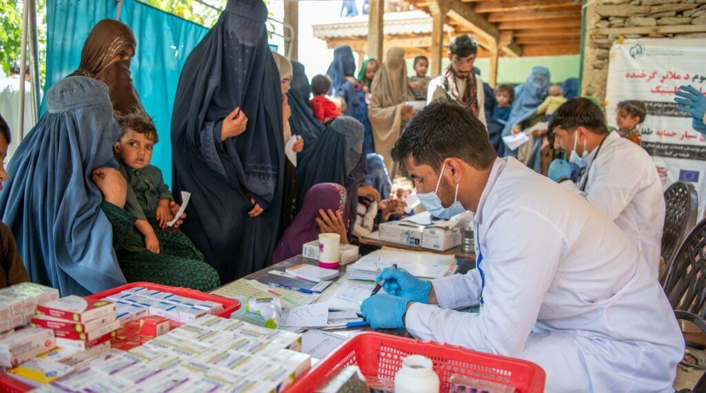 روغتیا نړۍوال سازمان: افغانستان کې له روغتیايي خدمتونو د بې برخو کسانو شمېر ۲ برابره شوی 