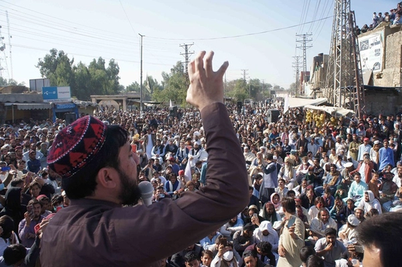 شننه؛ د اکټوبر ۱۱ مې ته هیلې او د دوښمن وېرې