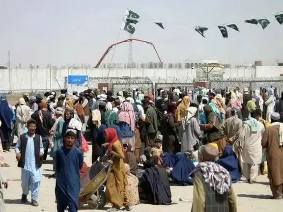 تلویزیون پاکستانی سما: سازمان ملل هزاران افغان را بدون هماهنگی اسلام‌آباد ثبت‌نام کرده است