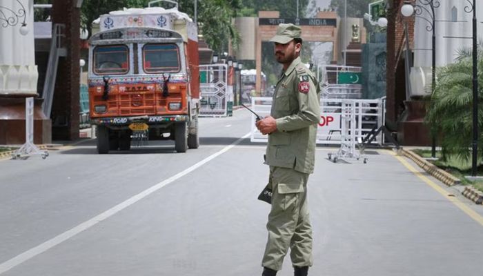  پاکستان د افغان سوداګرو ۱۵۰ موټرو ته اجازه ور کړې چې هند ته لاړ شي