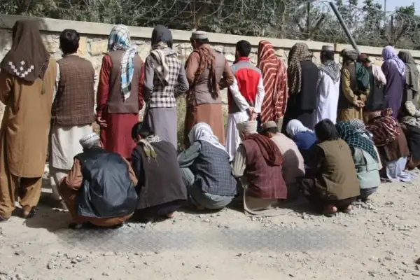 طالبانو په خوست او هلمند کې د جنايي جرمونو په تور د ۴۵ کسانو د نیولو خبر ورکړی