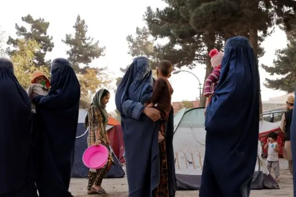 Over One Million Mothers & Children in Afghanistan Deprived of UN Food Aid