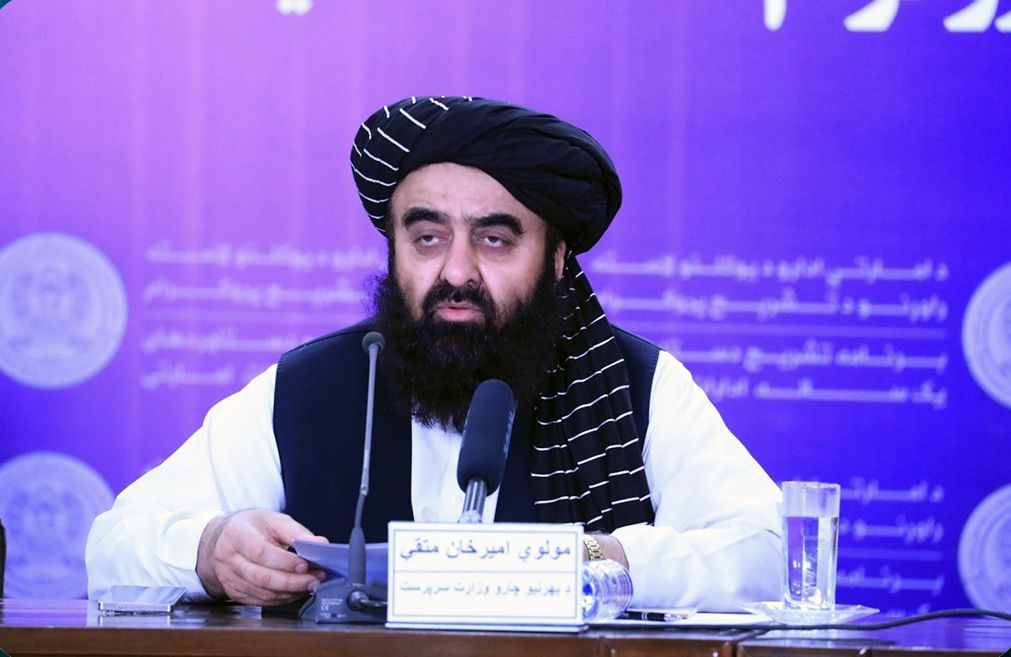 متقي: برېتانوۍ جوړه په زندان کې له ټولو بشري حقونو برخمنه ده