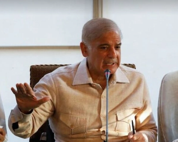 Pak PM Urges Taliban to Ensure Border Clashes Do Not Occur Again