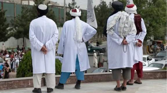 طالبانو په سرپل، بامیان او کندهار کې درې کوډګر نیولي دي