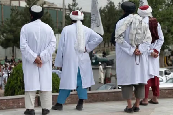 طالبانو په سرپل، بامیان او کندهار کې درې کوډګر نیولي دي