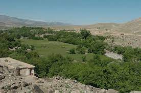 د حصارک ولسوالۍ لپاره د طالبانو د پوهنې امر څلور لوڼې د لاسي بمونو په پيښه کې وژل شوې دي