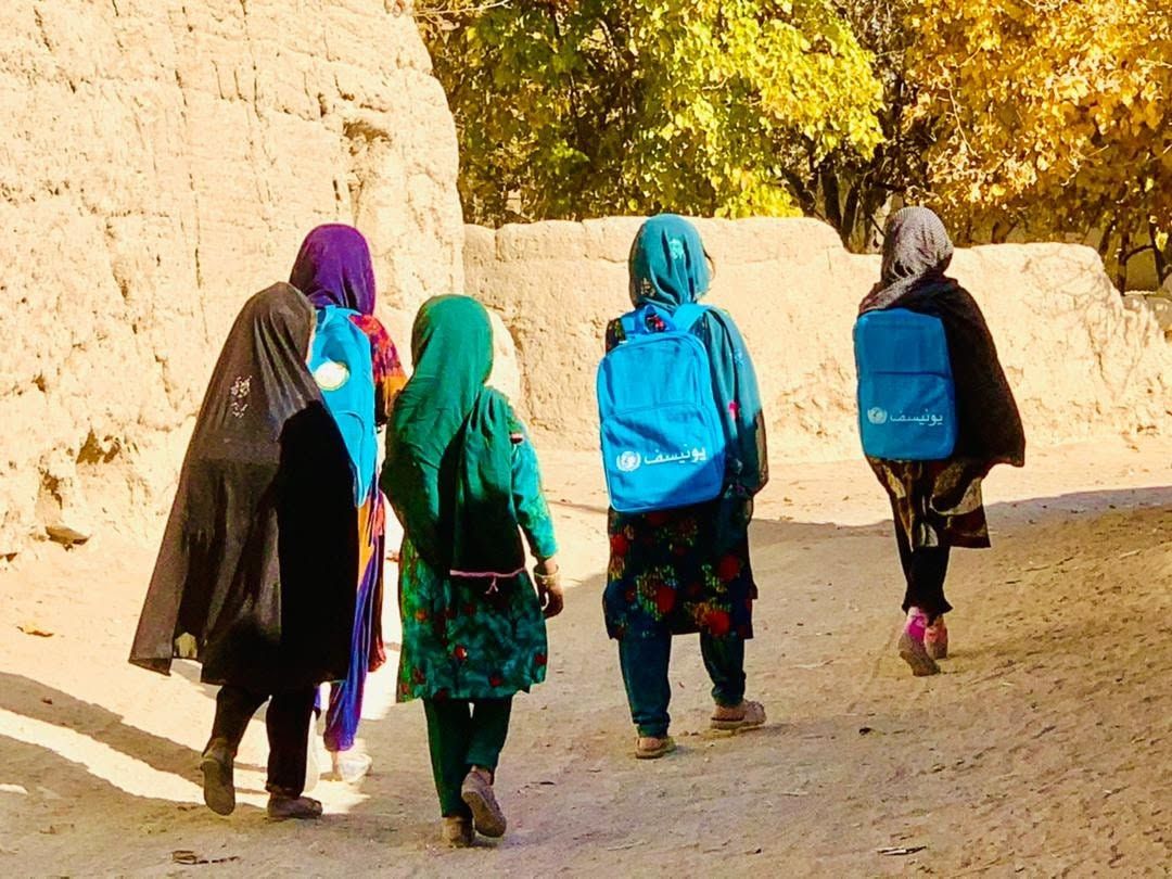 سرچینې: طالبانو په کندهار کې نږدې ۵۰۰ نجونې ښوونځیو ته له تګ څخه منع کړې