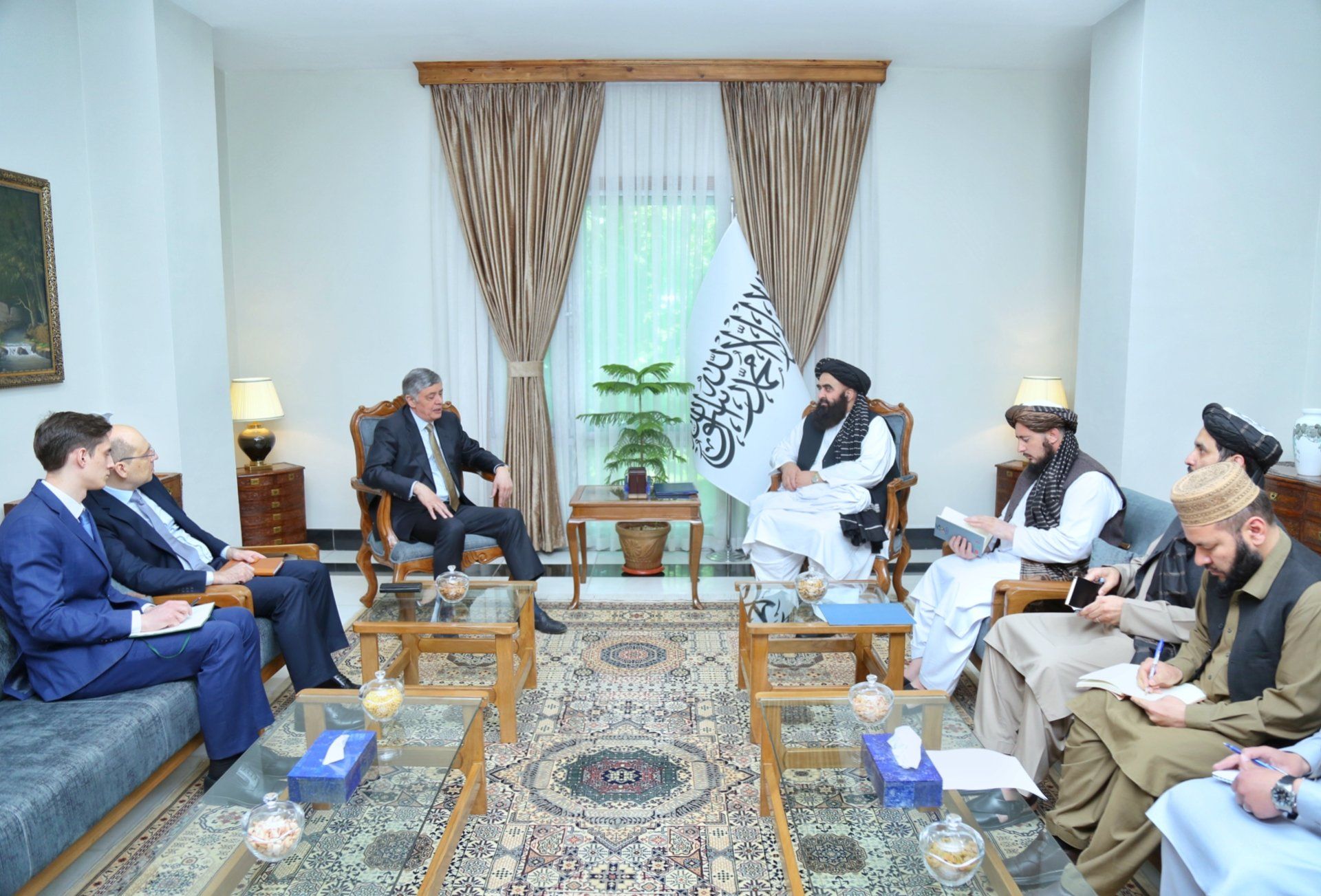 د متقي او کابلوف ناسته؛ طالبان د روسيې لپاره د سفیر په کچه ډيپلوماټ معرفي کوي