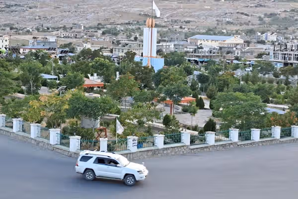 «خشکسالی، بیکاری و توقف فعالیت نهادها زندگی مردم را دشوار کرده است»