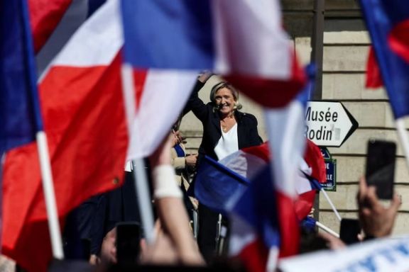 هواداران و مخالفان مارین لوپن، سیاستمدار راستگرای فرانسوی، در پاریس تظاهرات کردند