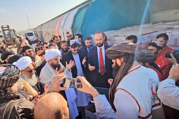 د ترکیې ۱۲۷۱ ټنه بشري مرستې افغاني سرې میاشتې ته وسپارل شوې