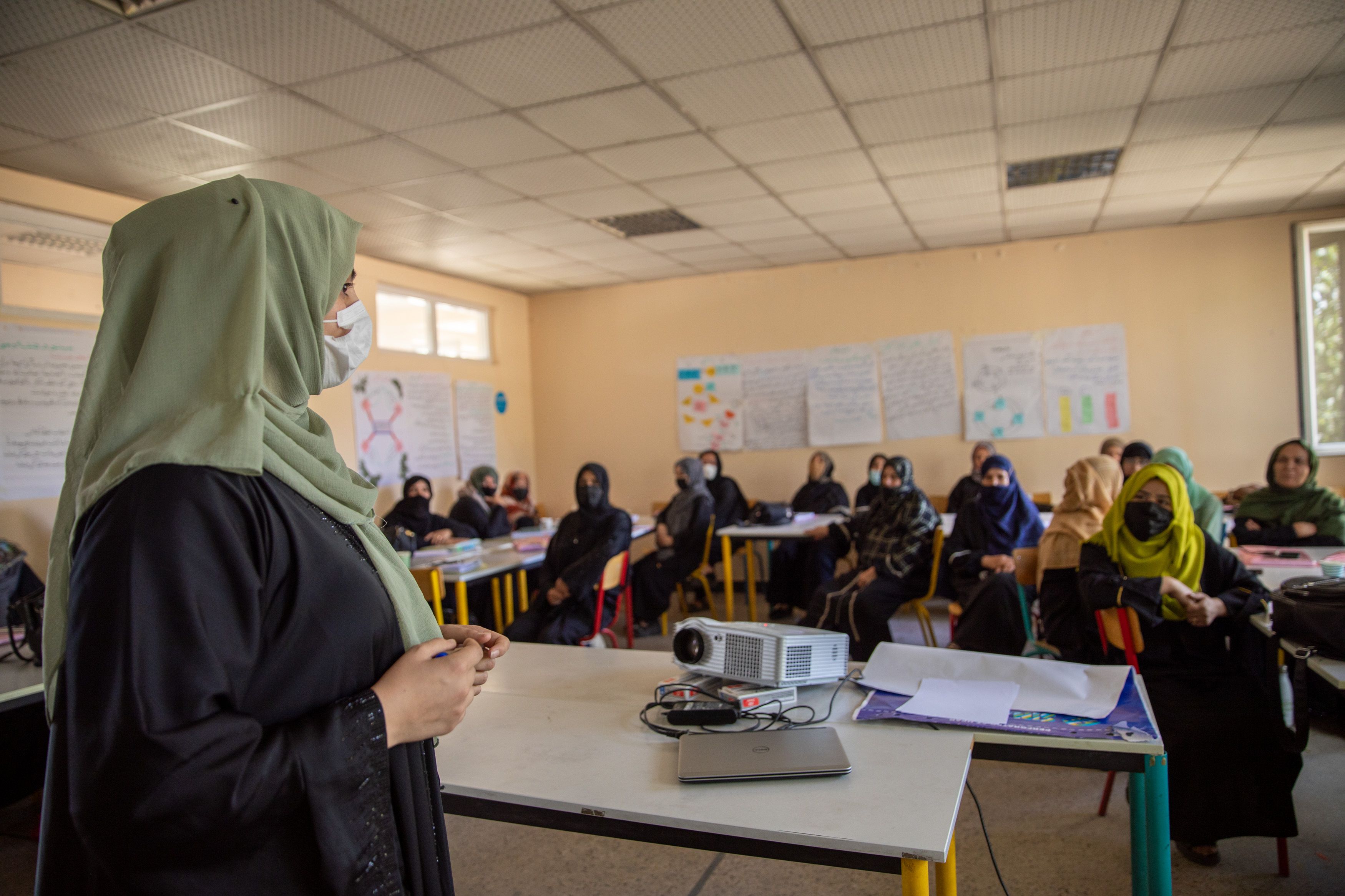 یونیسف: په افغانستان کې د ښوونې کیفیت د ښه کولو لپاره پر ۵۴ زره ښوونکو پانګونه شوې 