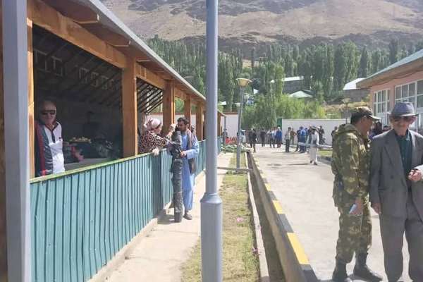طالبان: د تاجکستان او افغانستان ترمنځ ګډ بازار د بدخشان خلکو ته اسانتیاوې برابرې کړې