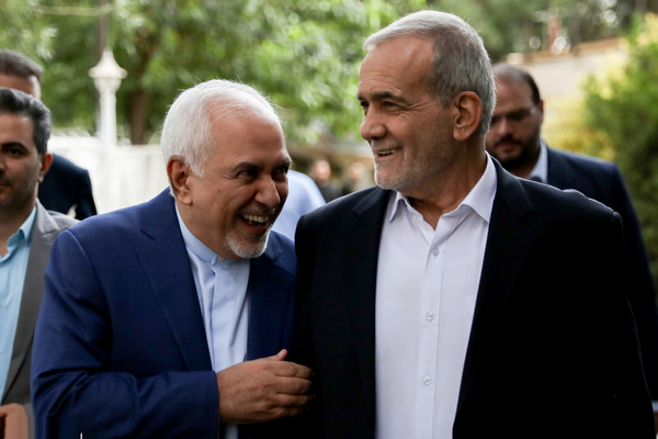 آیا خامنهای میخواهد پزشکیان رئيسجمهور ایران شود؟