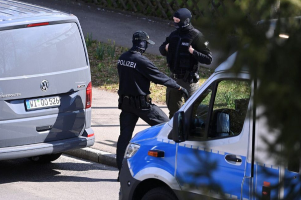 ألمانيا تعتقل لاجئَين أفغانيًا وتركيًا للاشتباه في التخطيط لـ«هجوم إرهابي»