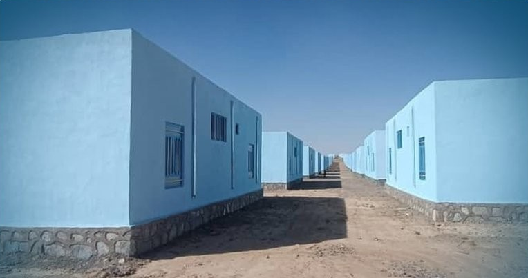 طالبان وایي په فراه کې یې پر کډوالو ۱۰۸ تازه جوړ شوي کورونه وېشلي دي