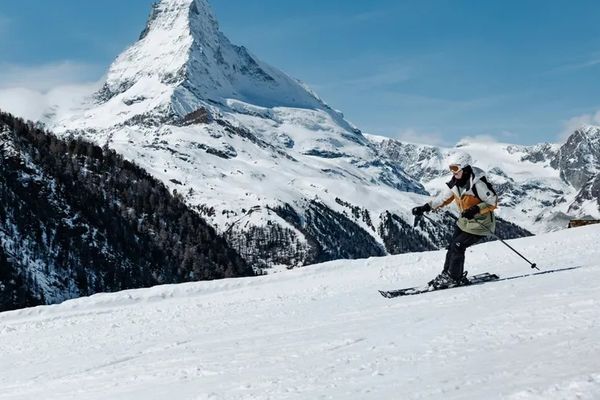 پولیس از احتمال کشته شدن دهها نفر در انفجار در پیست اسکی سوئيس خبر داد