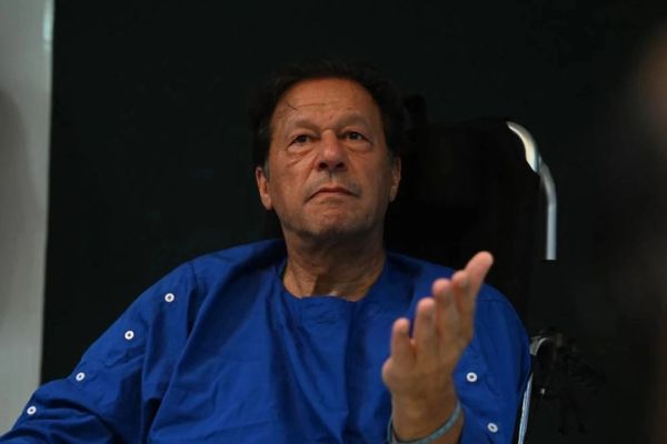 عمران خان: عاصم منیر په قصدي ډول له افغانستان سره اړیکې خرابوي