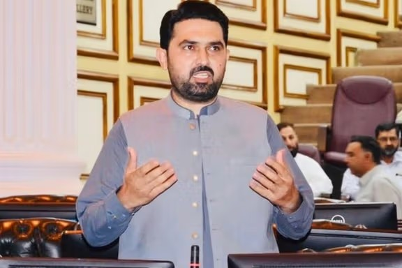 له زندانه د عمران خان د خلاصون لپاره؛ د خېبرپښتونخوا سر وزير د ځواک جوړولو اعلان وکړ