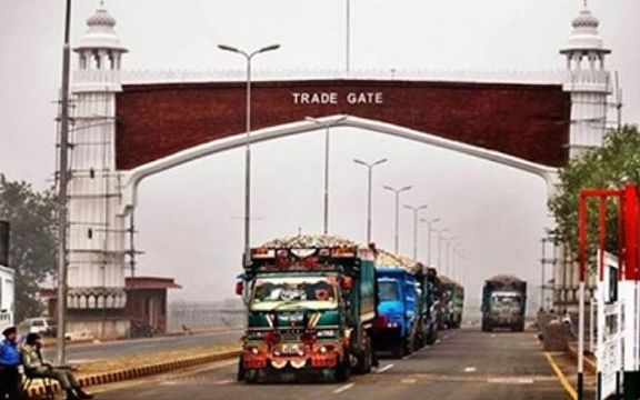 هند ۱۵۰ افغان لاریو ته د واګا بندر له لارې د تګ اجازه نه ده ورکړې