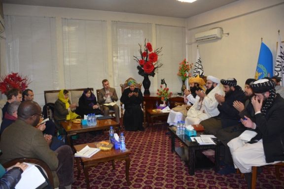 وزیر مهاجرین طالبان: با "بیکار شدن چند زن" محروم شدن همه زنان از کمکها توجیهپذیر نیست