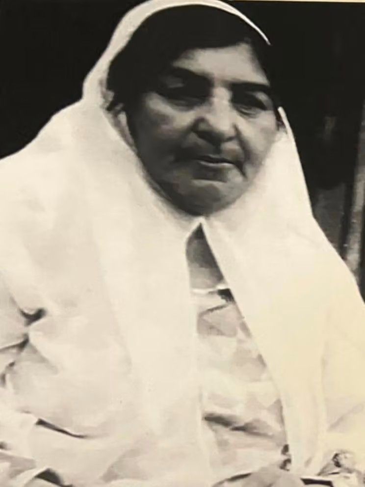 خدیجه احراری