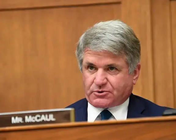 مایکل مکال: له افغانستان څخه د امریکا د 'جنجالي' وتلو د مسالې تر سپیناوي ارام نه کېنم