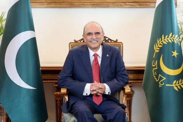 اصف علي زرداري: افغانستان باید هېچا ته اجازه ورنهکړي چې خاوره یې د پاکستان پر ضد وکاروي