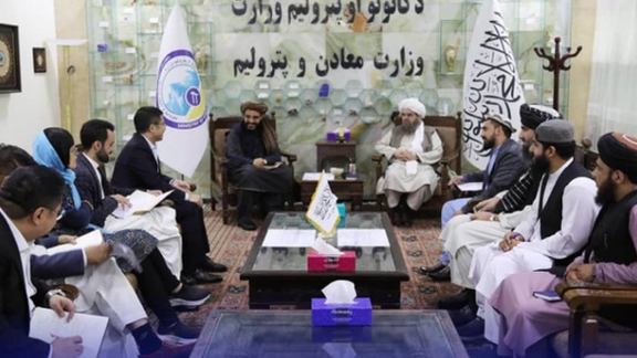 د طالبانو د کانونو وزارت له قراردادي شرکته غوښتي، چې د مس عینک کان عملي چارې دې ژر پیل کړي