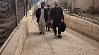 په افغانستان کې بند پاتې پاکستاني محصلانو ته پر تورخم د اوښتو اجازه ورکړل شوې